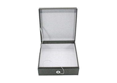 Dimensione a forma di quadrata 19 del contenitore di regalo del mestiere di carta * 19* 7,7 cm con il tipo aperto della corda fornitore