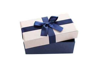 comprare Forma rettangolare materiale di carta riciclabile d'imballaggio dei contenitori di regalo di lusso del profumo fabbricazione online