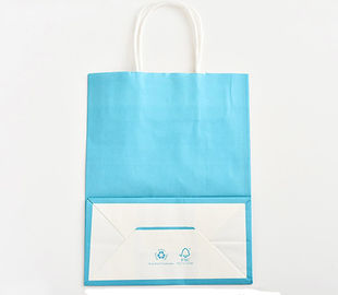 comprare Il colore blu ha stampato il logo di Customzied dei sacchi di carta di Kraft con la maniglia di carta torta fabbricazione online