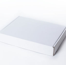 Peso d'imballaggio 43.5g di stampa offset del contenitore 4c di cartone di forma rettangolare fornitore