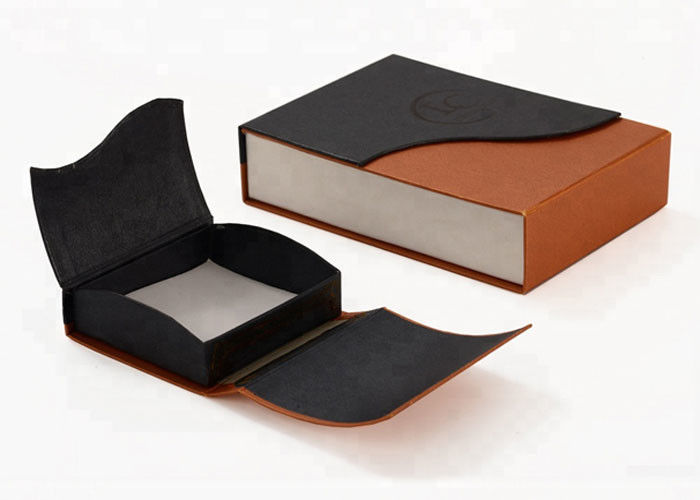 Dimensioni magnetica 15 * 11 * 4 cm di forma del libro del contenitore di regalo della chiusura di stile di affari fornitore